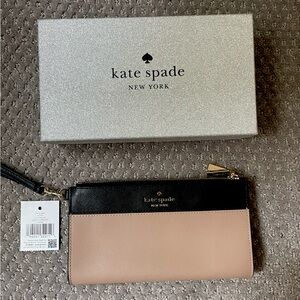 Kate Spade wristlet - NWT